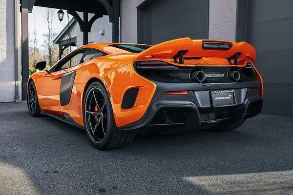 2016 McLaren 675LT Coupe - Image 8 of 17