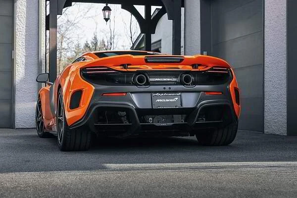 2016 McLaren 675LT Coupe - Image 9 of 17