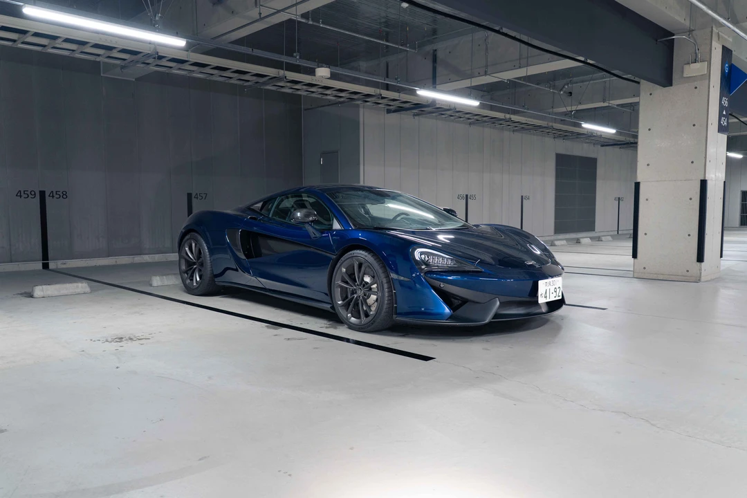 2016 McLaren 570S - Image 9 of 31