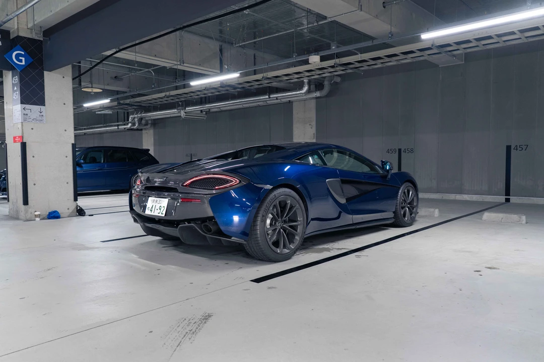 2016 McLaren 570S - Image 7 of 31