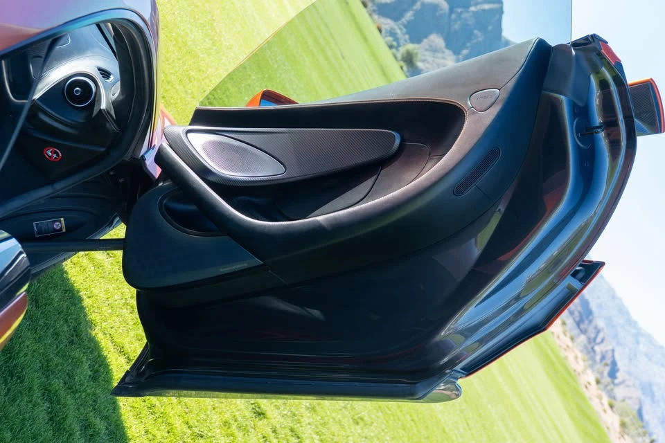 2016 McLaren 570S - Image 9 of 19