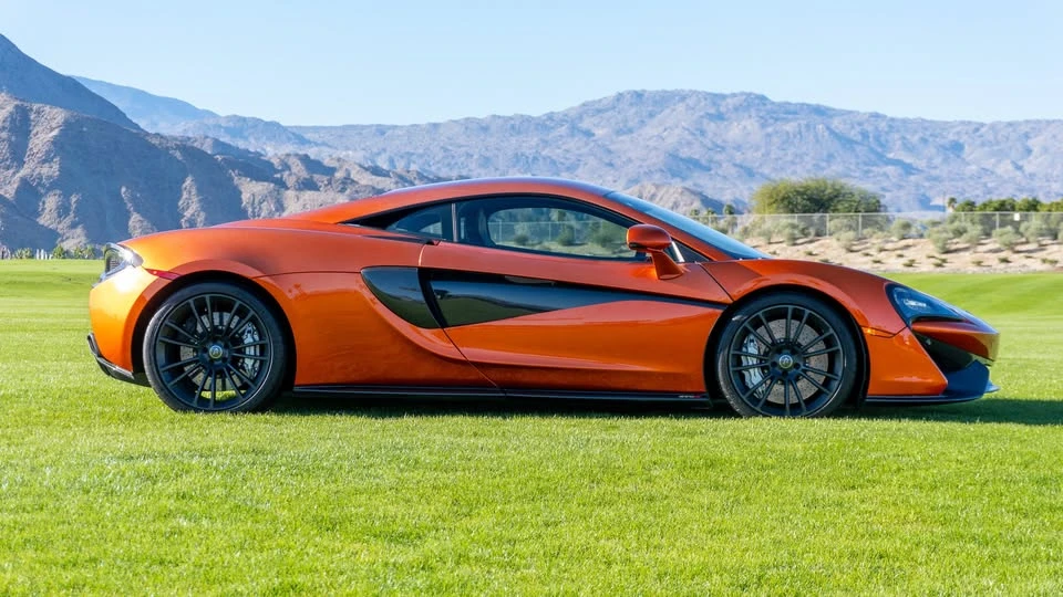 2016 McLaren 570S - Image 4 of 19