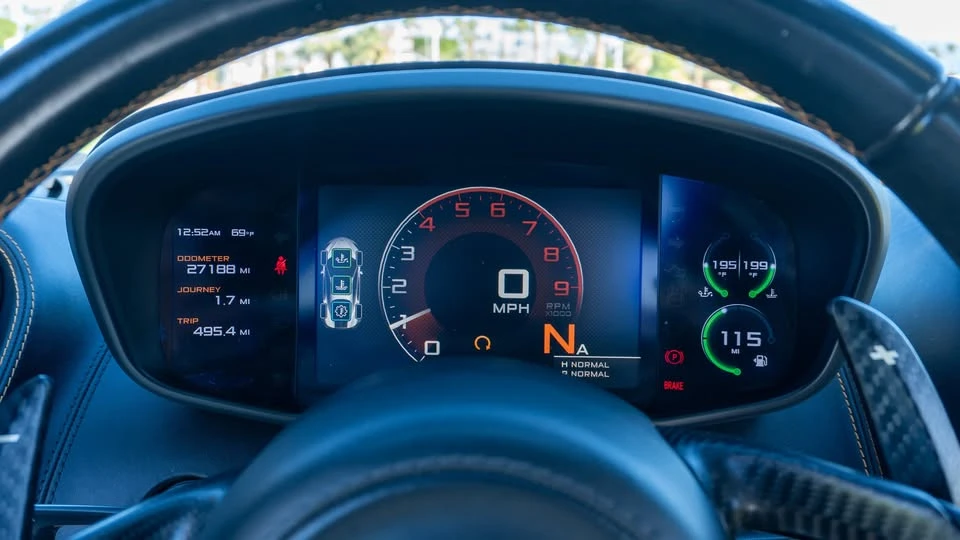 2016 McLaren 570S - Image 14 of 19