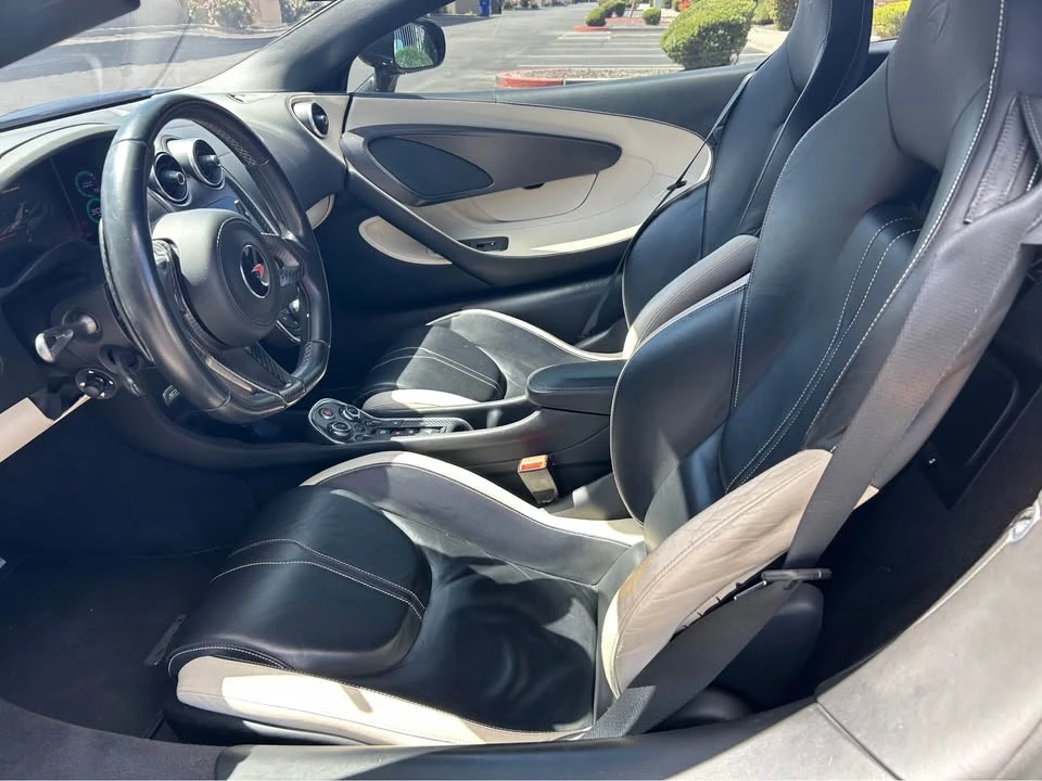 2016 McLaren 570S - Image 8 of 16