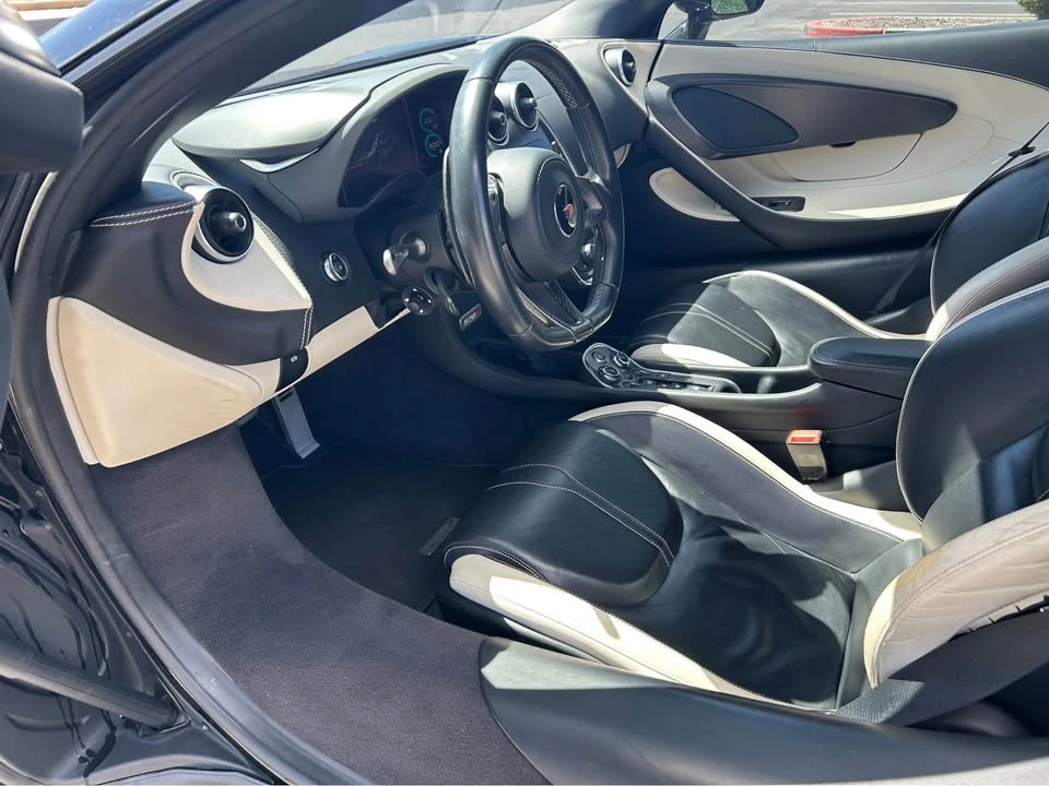 2016 McLaren 570S - Image 11 of 16
