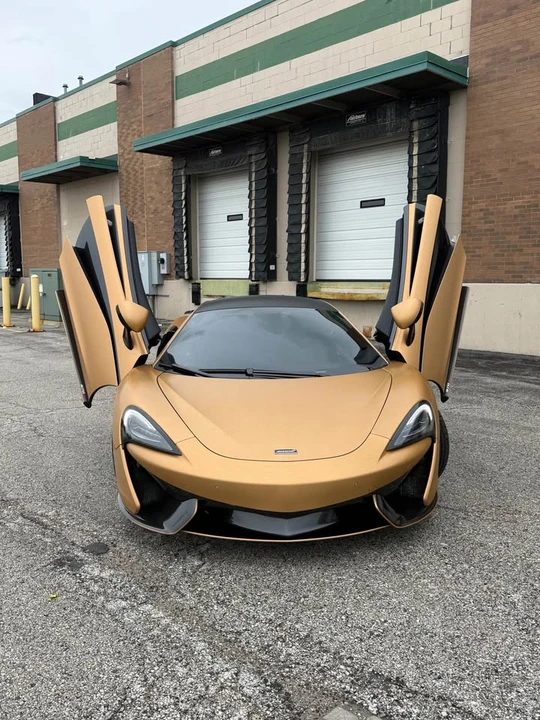 2016 McLaren 570S - Image 2 of 17