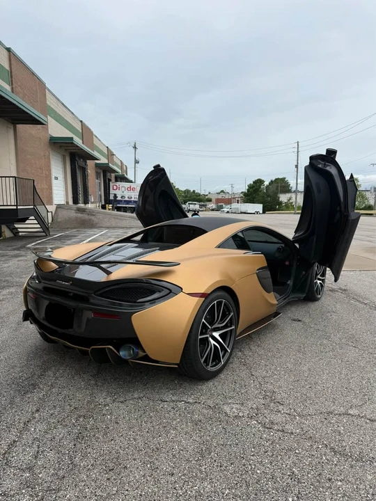 2016 McLaren 570S - Image 7 of 17