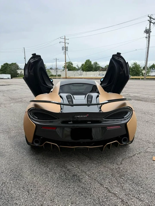 2016 McLaren 570S - Image 6 of 17