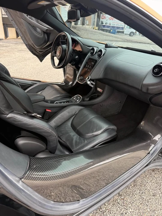 2016 McLaren 570S - Image 10 of 17