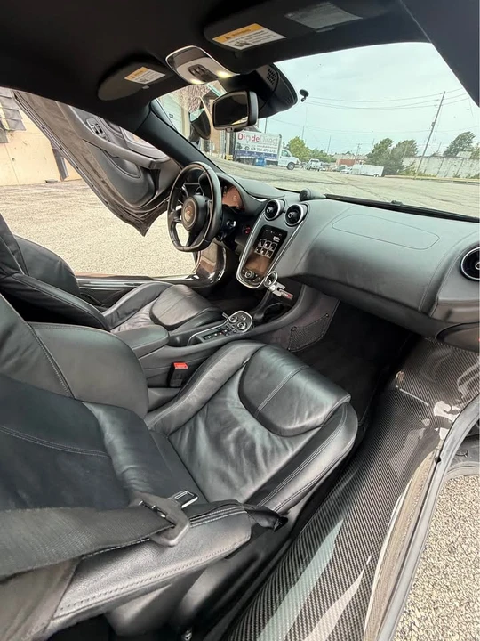 2016 McLaren 570S - Image 16 of 17