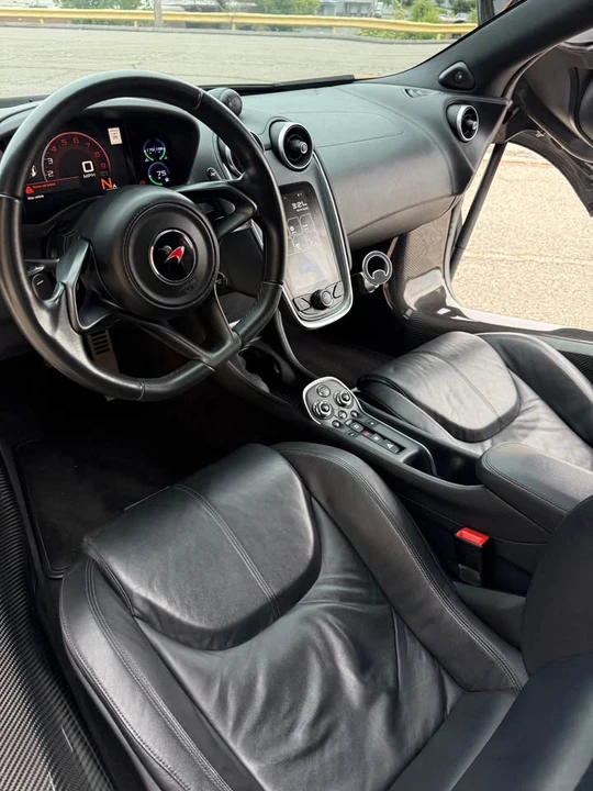 2016 McLaren 570S - Image 13 of 17