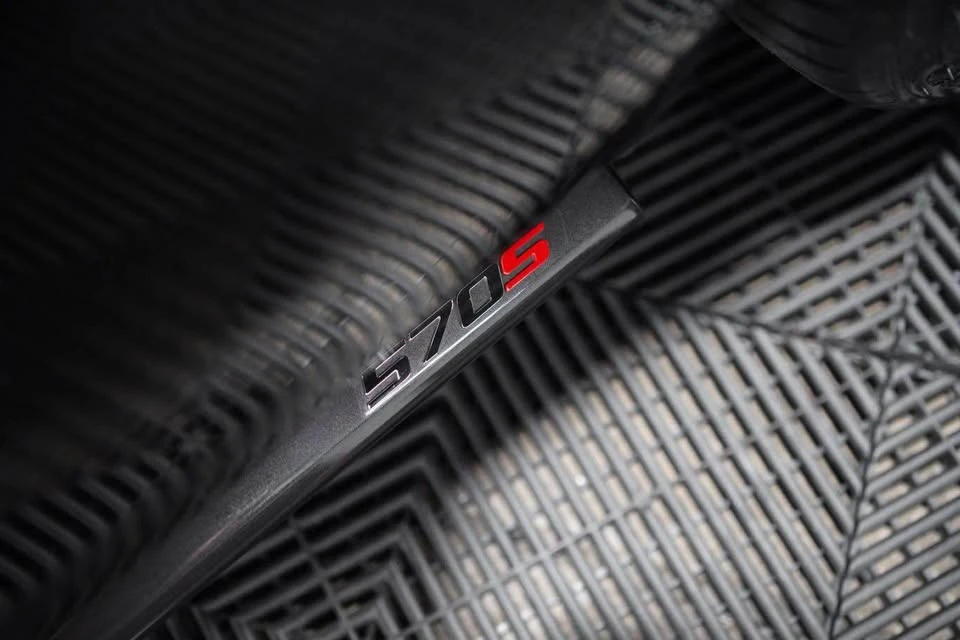 2016 McLaren 570S - Image 11 of 20