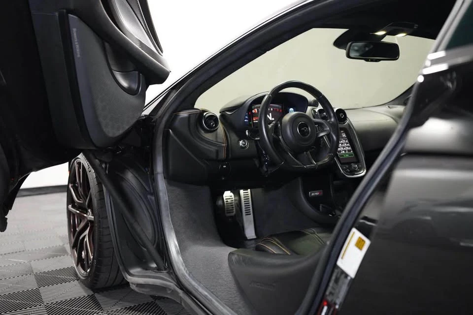 2016 McLaren 570S - Image 12 of 20