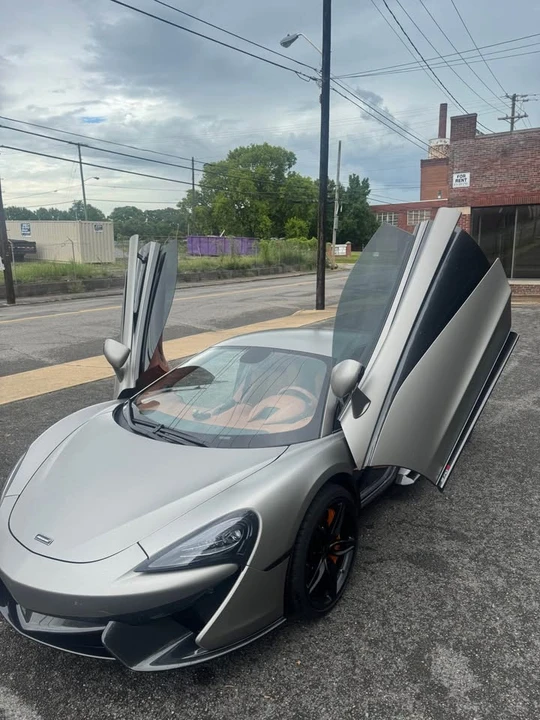 2016 McLaren 570S - Image 10 of 18