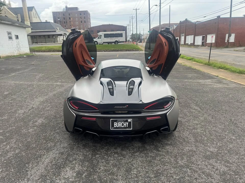 2016 McLaren 570S - Image 17 of 18