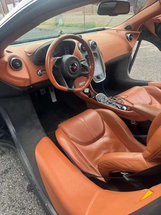 2016 McLaren 570S - Image 8 of 18