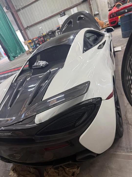 2016 McLaren 570S - Image 7 of 7