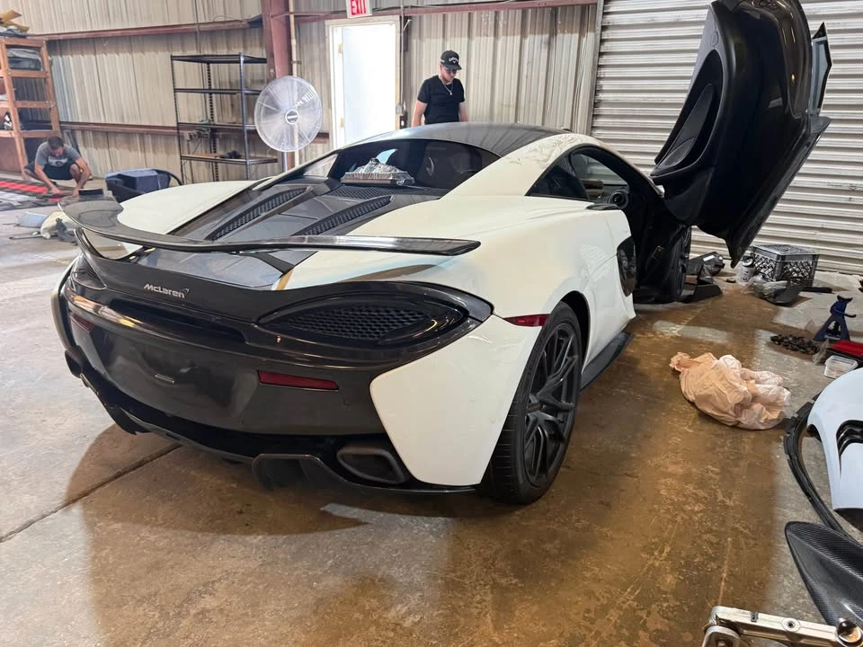2016 McLaren 570S - Image 4 of 7
