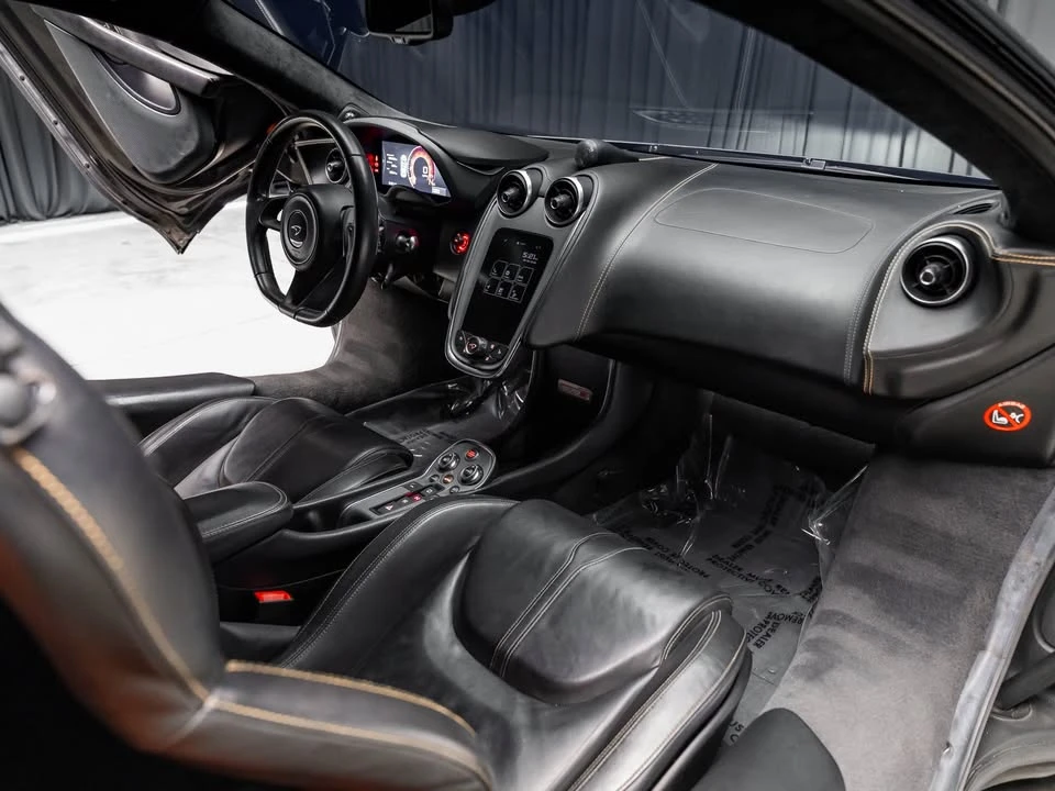 2016 McLaren 570S - Image 13 of 20