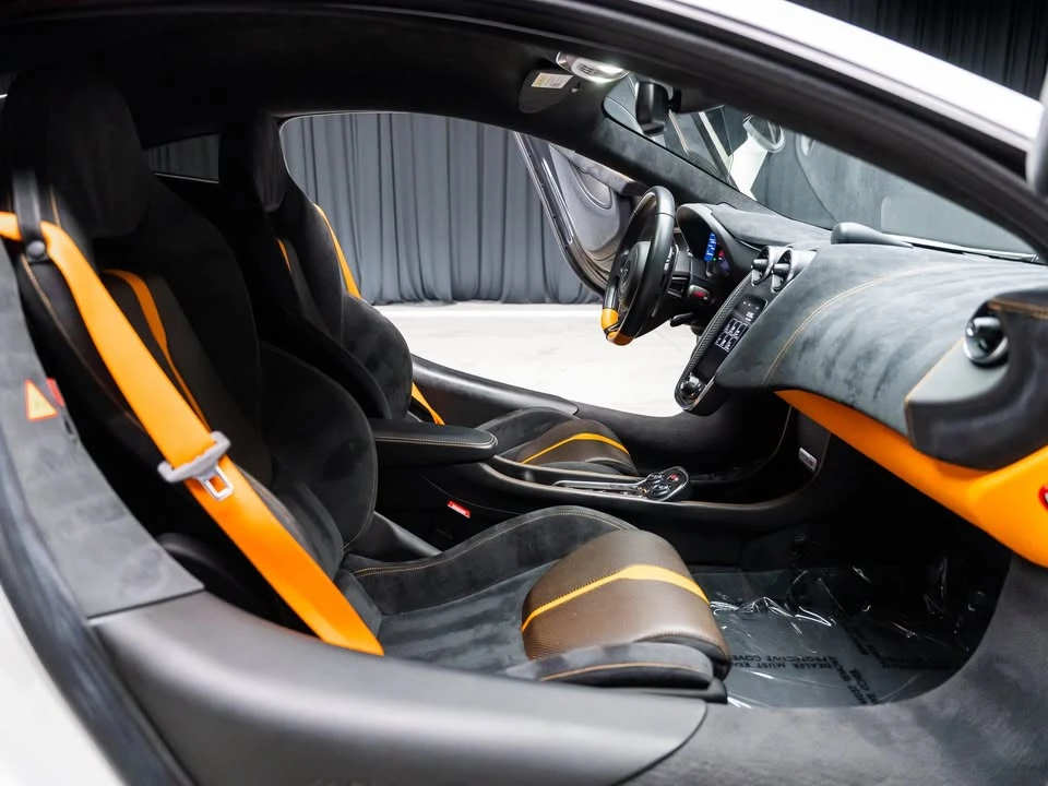 2016 McLaren 570S - Image 8 of 19