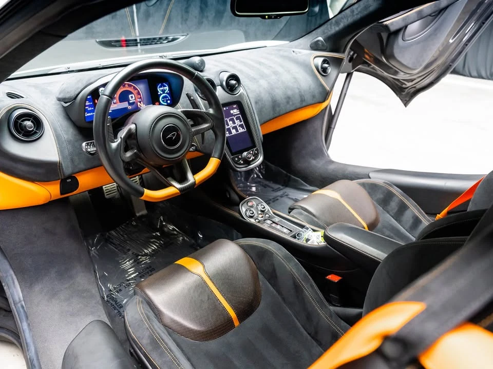 2016 McLaren 570S - Image 12 of 19