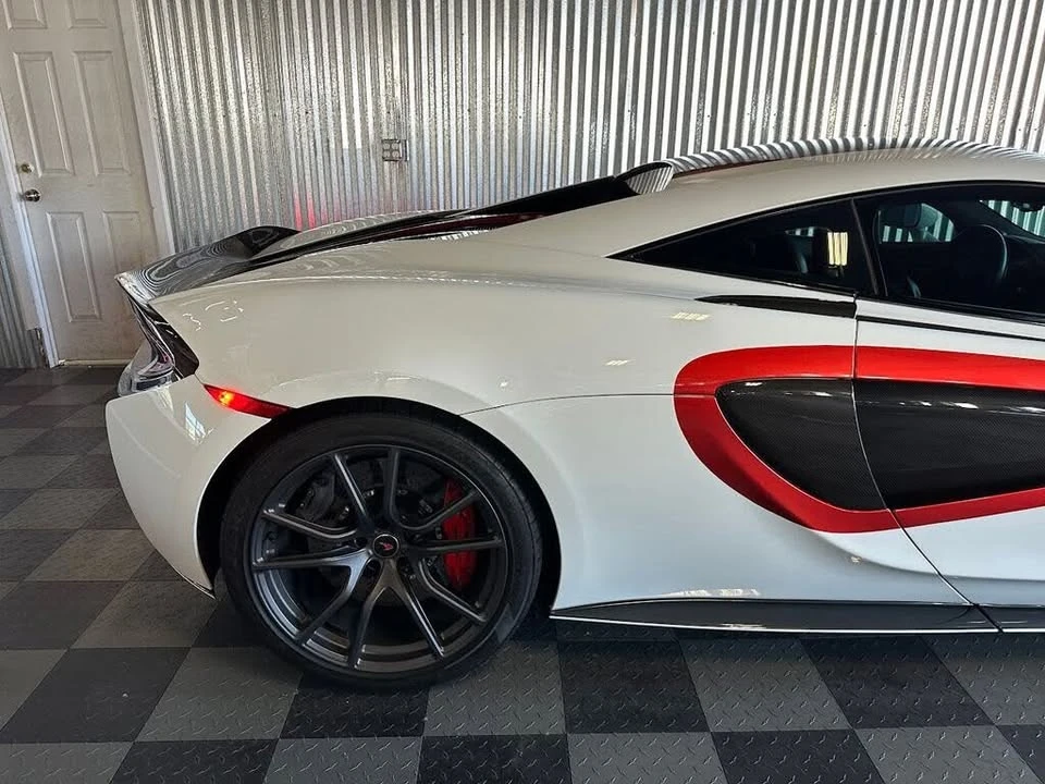 2016 McLaren 570S - Image 8 of 19