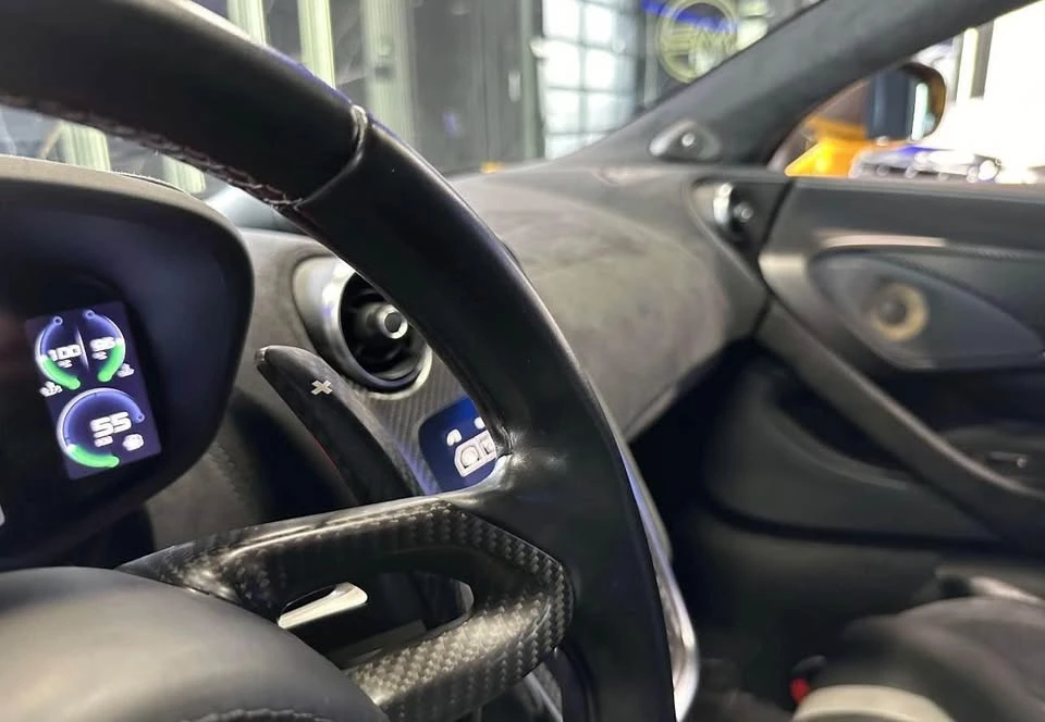 2016 McLaren 570S - Image 10 of 15