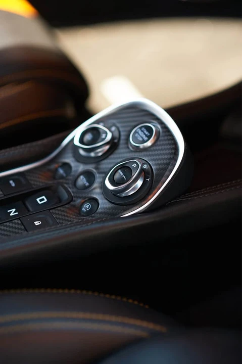 2016 McLaren 570S - Image 10 of 16