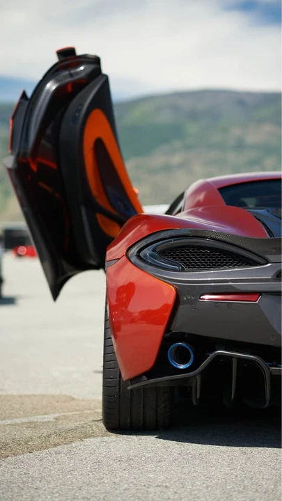 2016 McLaren 570S - Image 8 of 16