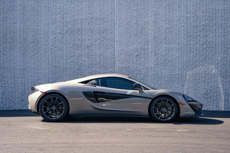 2016 McLaren 570S - Image 5 of 16