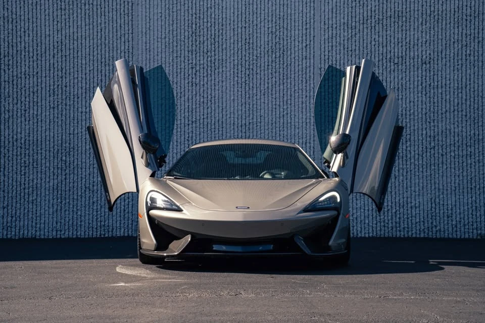 2016 McLaren 570S - Image 4 of 16