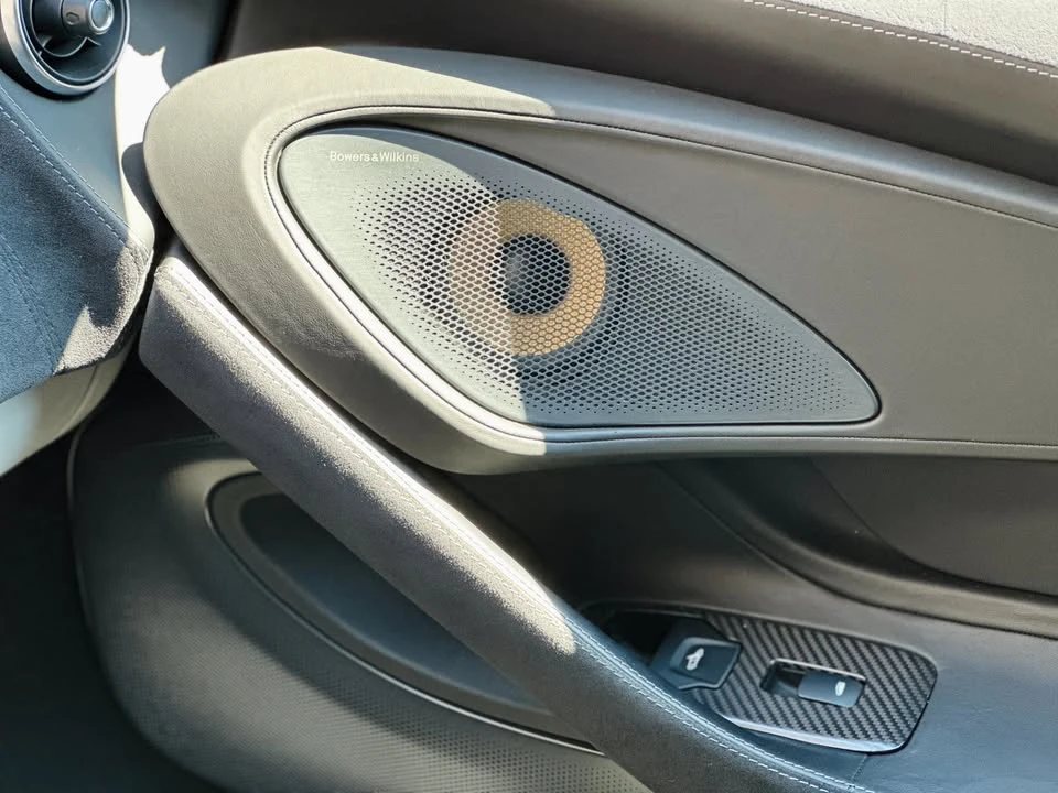 2016 McLaren 570S - Image 19 of 20