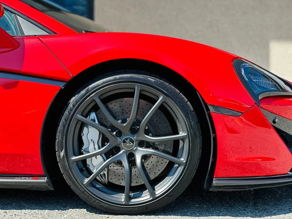 2016 McLaren 570S - Image 8 of 20