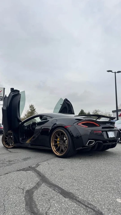 2016 McLaren 570GT - Image 10 of 10