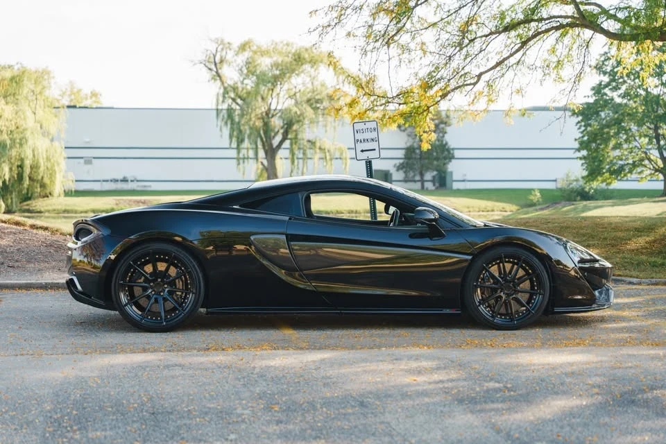 2016 McLaren 570S - Image 8 of 20