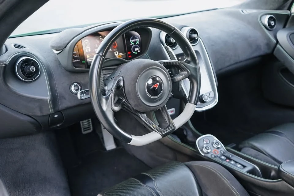 2016 McLaren 570S - Image 8 of 13