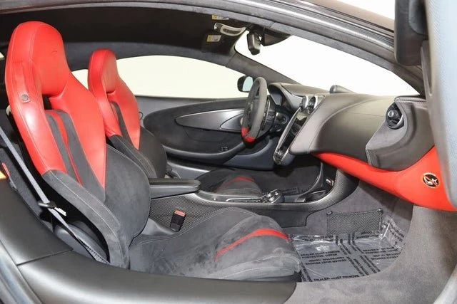 2016 McLaren 570S - Image 11 of 20