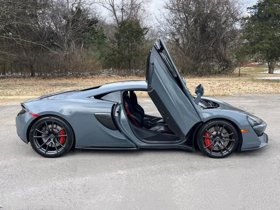 2016 McLaren 570S - Image 8 of 20