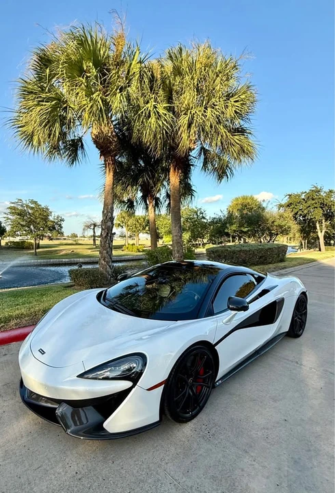 2016 McLaren 570S - Image 17 of 19