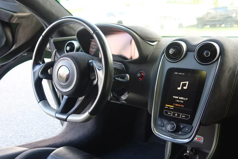 2016 McLaren 570S - Image 8 of 10
