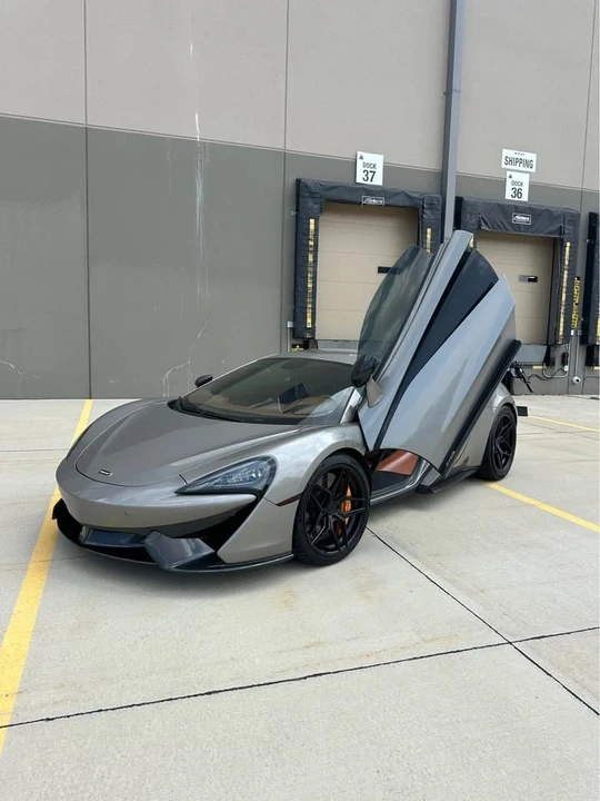 2016 McLaren 570S - Image 2 of 18