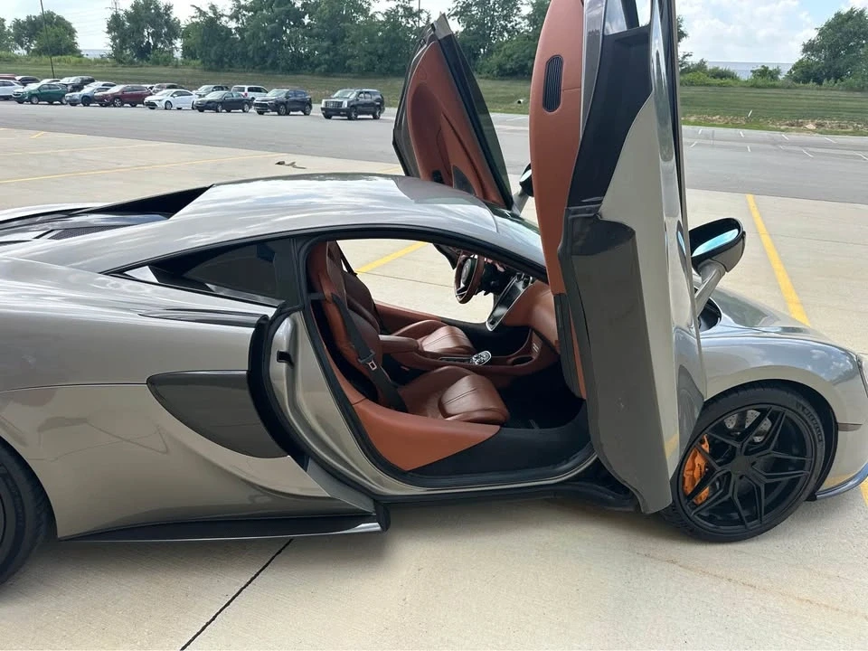 2016 McLaren 570S - Image 11 of 18