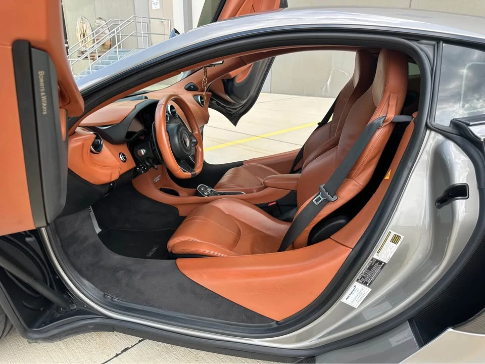 2016 McLaren 570S - Image 12 of 18