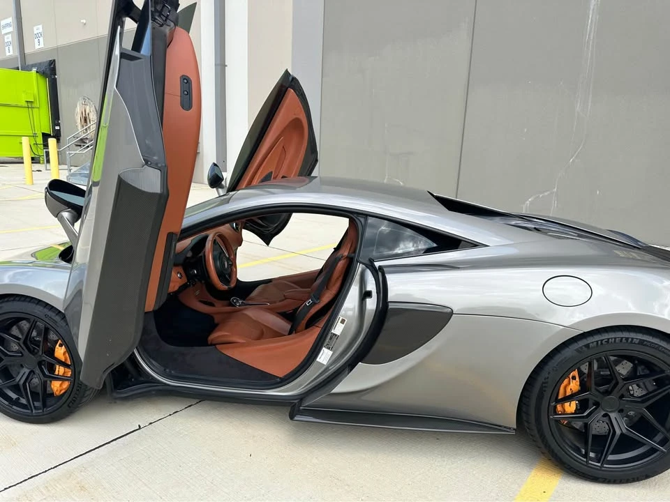 2016 McLaren 570S - Image 11 of 18