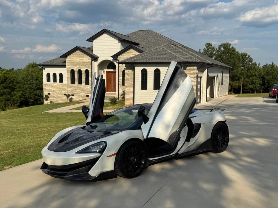 2016 McLaren 570S - Image 2 of 9