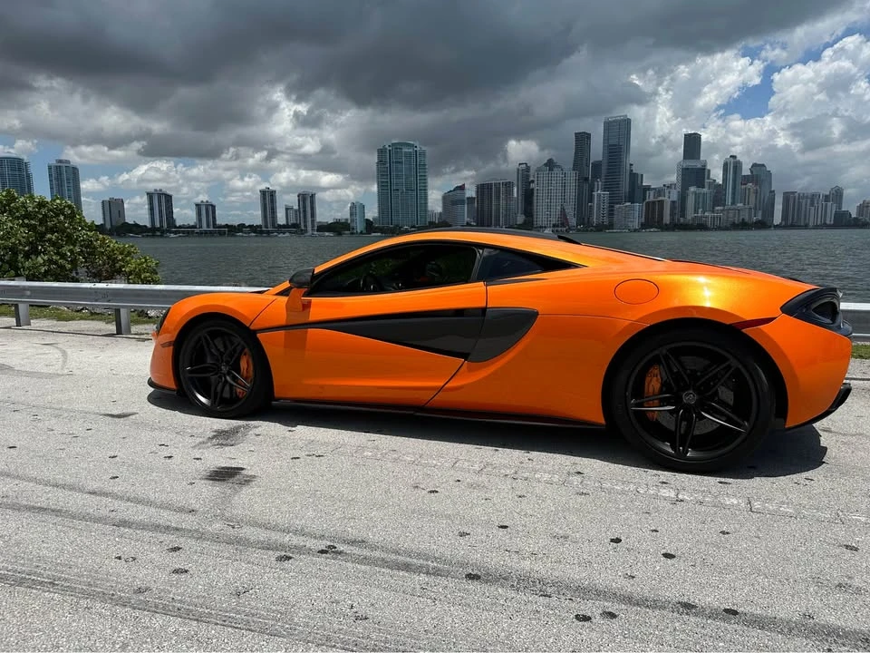 2016 McLaren 570S - Image 7 of 11