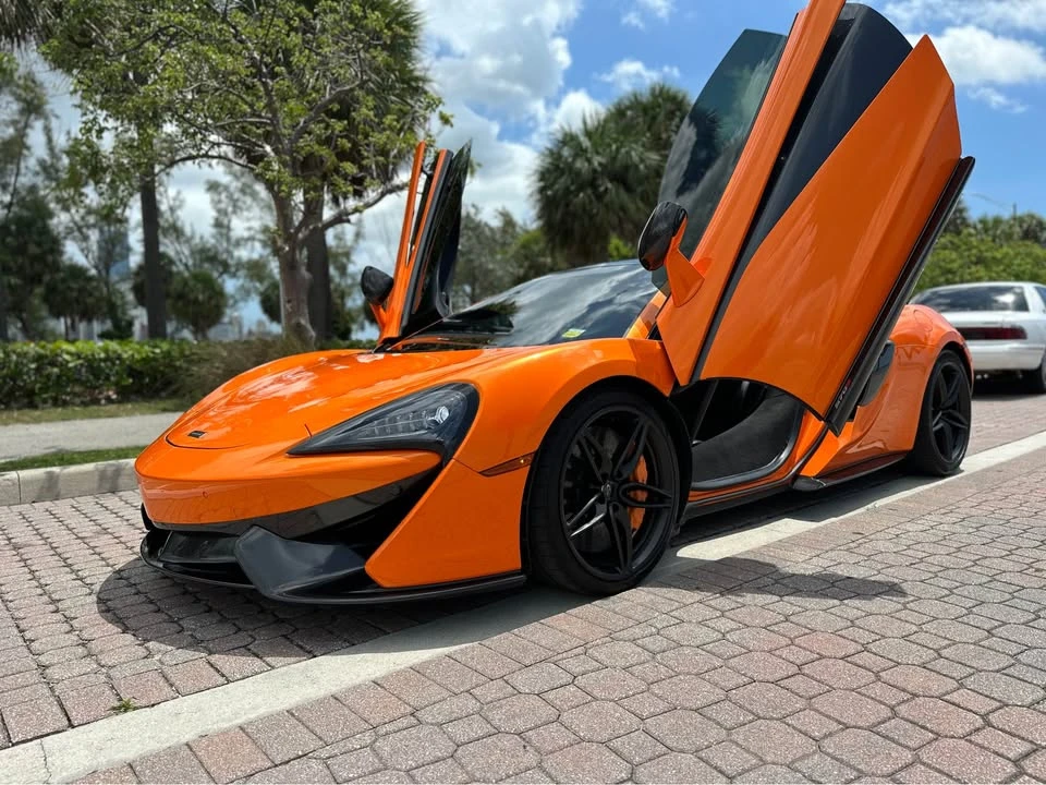 2016 McLaren 570S - Image 10 of 11