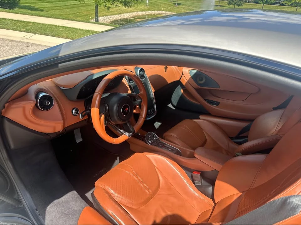 2016 McLaren 570S - Image 11 of 20