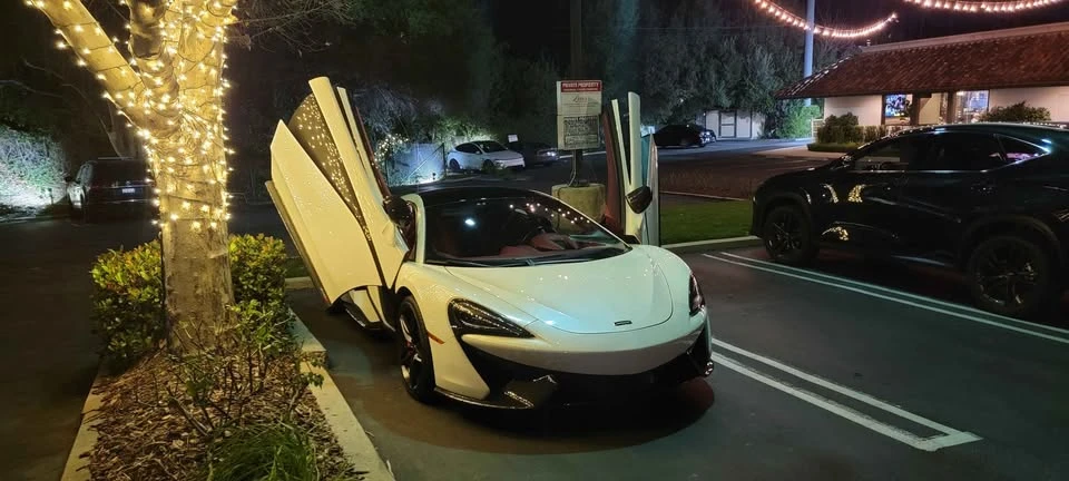 2016 McLaren 570S - Image 4 of 7