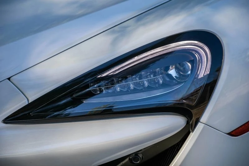 2016 McLaren 570S - Image 7 of 20